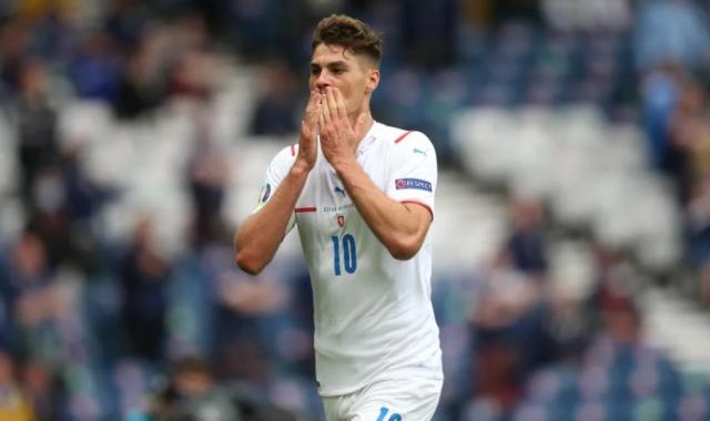 开云体育登录-希克：上半场就觉得可以吊门 队友：最佳进球就它了