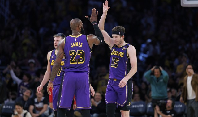 里夫斯第二次以至少85%真实命中率砍下35+ 队史仅次于詹姆斯