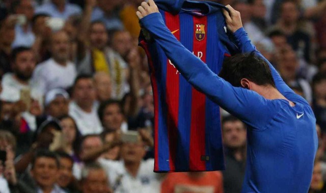 龙赛罗喷完皇马后看皇马回暖，又开始黑巴萨和梅西！