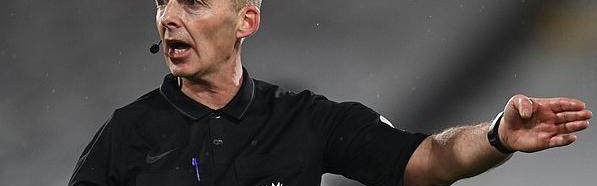 开云体育在线-四天之内两张红牌被推翻 英超盲裁你怎么看VAR的？